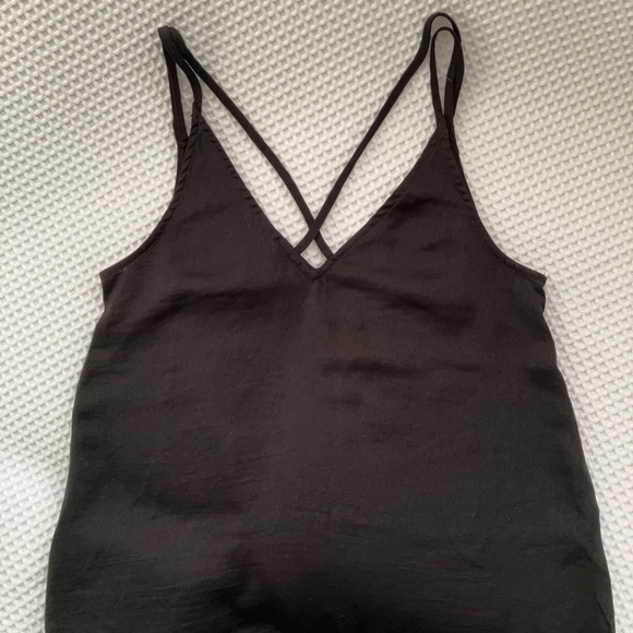 H&M strappy black tank - Picture 2 of 7